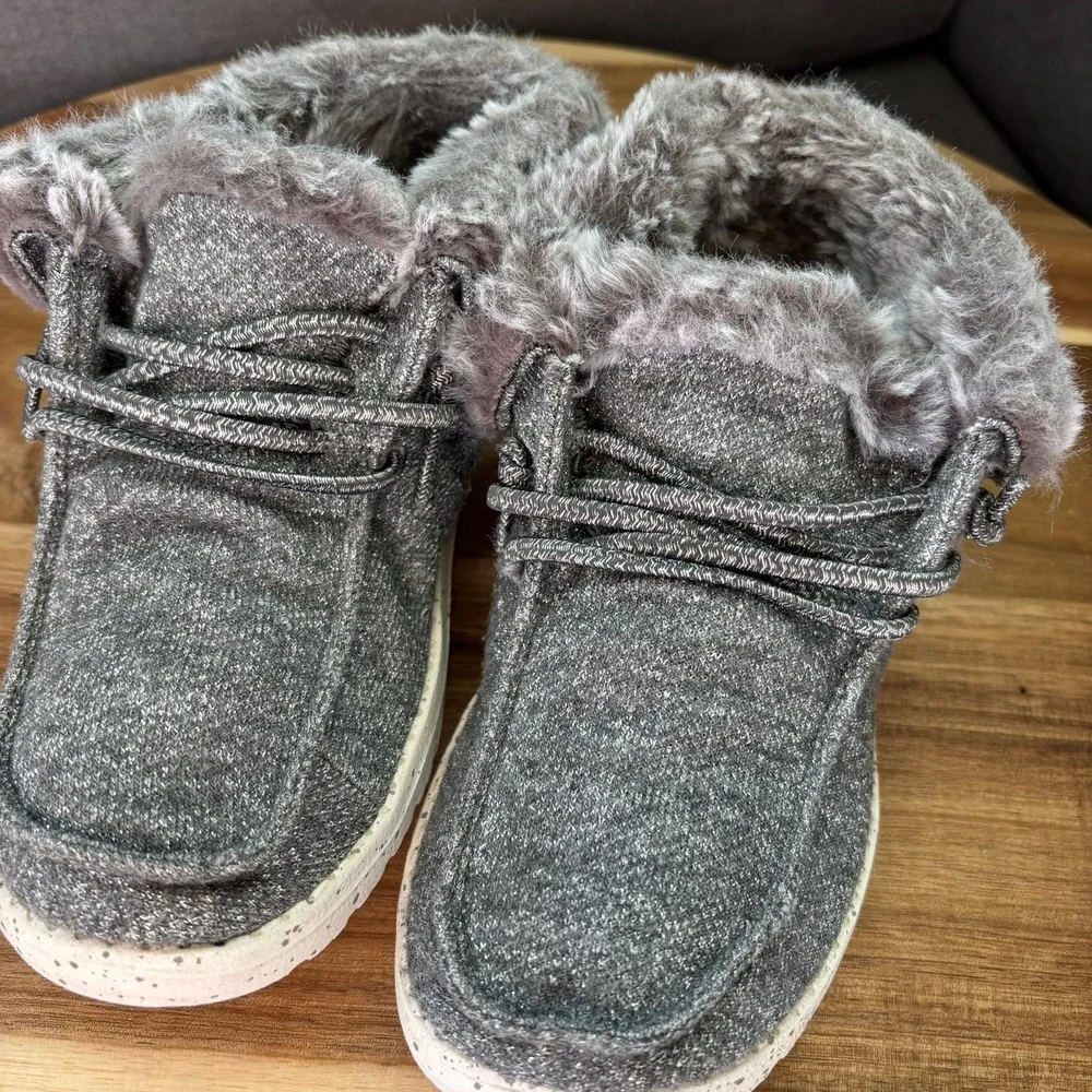 Hey Dude Britt Youth Grey Glitter Faux Fur Lined Ankle Boots